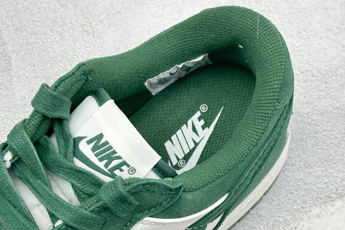 耐克 Nike BIG LOW 简约百搭 減震耐磨 低帮板鞋 绿白 上脚实拍图