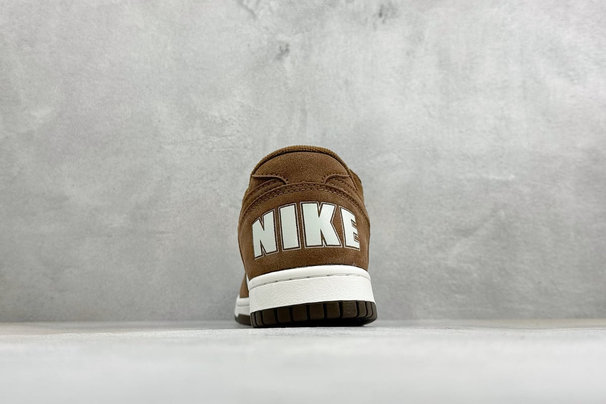耐克 Nike BIG LOW 简约百搭 減震耐磨 低帮板鞋 棕白 鞋底实拍图