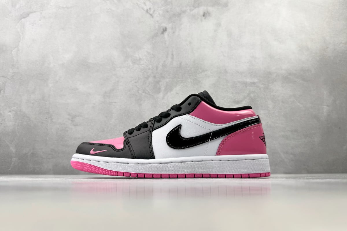 乔丹 Air Jordan 1 粉黑白黑 正面实拍图