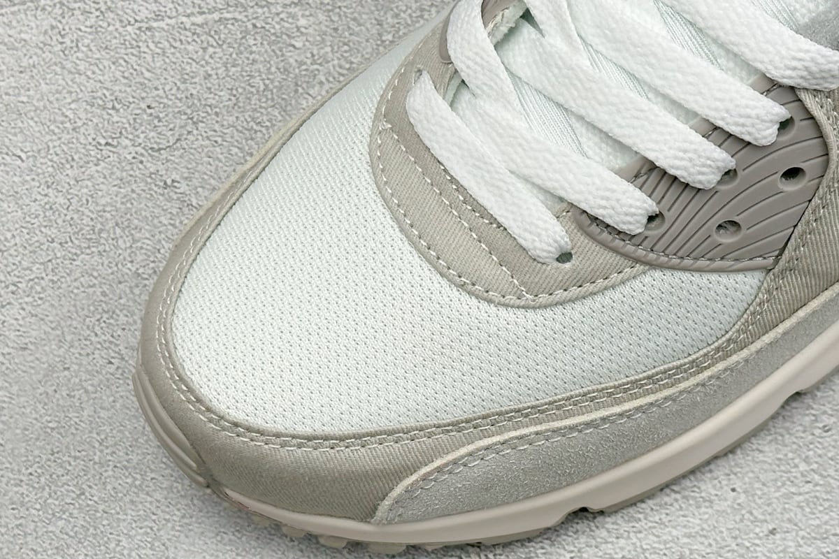 耐克 Nike Air Max 90 复古气垫跑鞋 白灰 鞋标实拍图