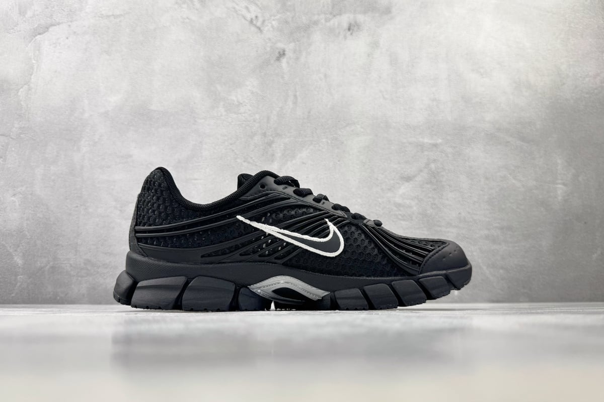 耐克 Nike Zoom Skylon 11 黑白 侧面实拍图