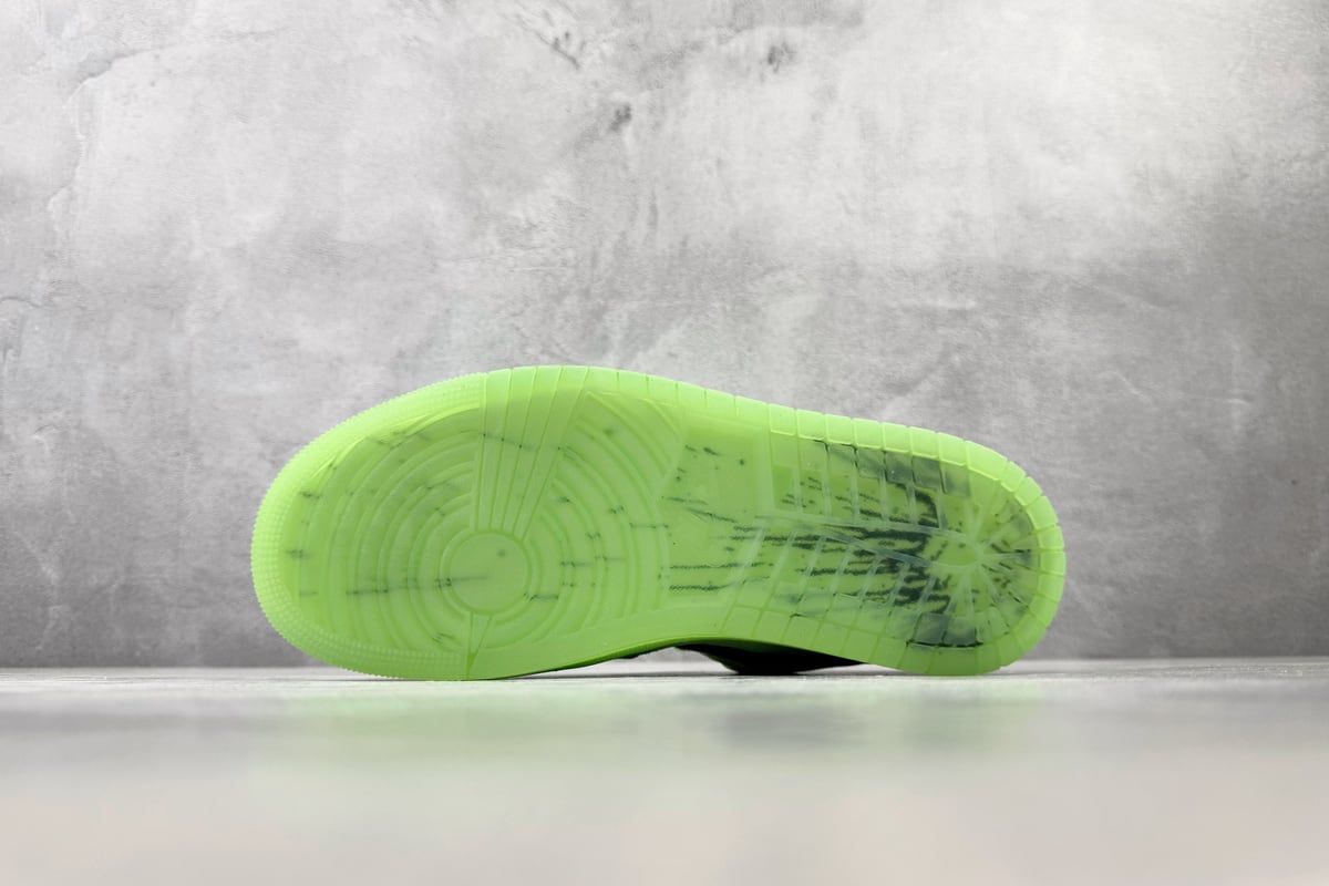 乔丹 Air Jordan 1 Lime Blast SE 绿黑 鞋头实拍图
