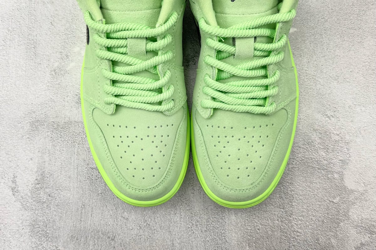 乔丹 Air Jordan 1 Lime Blast SE 绿黑 鞋标实拍图