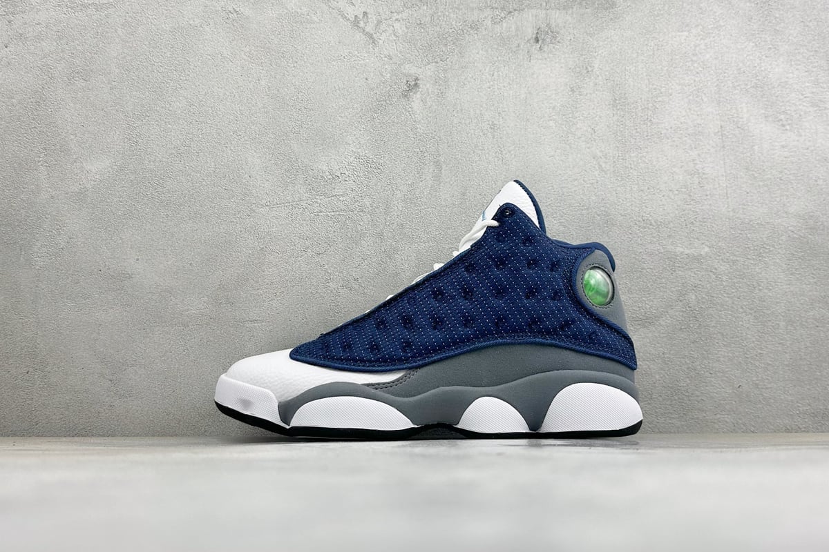 乔丹 Air Jordan JordanAir 13 Retro "Flint 海军蓝白 正面实拍图