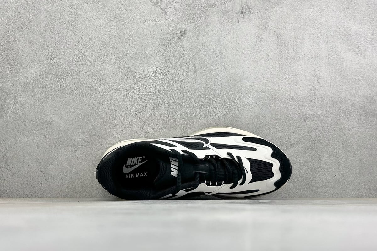 耐克 Nike Air Max Metro 舒适轻盈 防滑耐磨运动低帮跑步鞋 黑白 背面实拍图