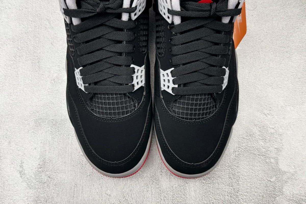 乔丹 Air Jordan 4 Bred 黑白 鞋标实拍图