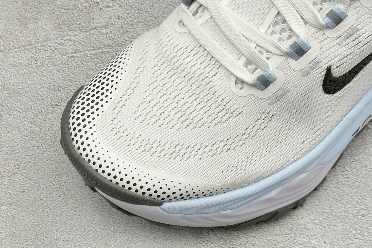耐克 Nike ACG VOMERO TRAIL 白蓝黑防滑耐磨跑步鞋 鞋标实拍图
