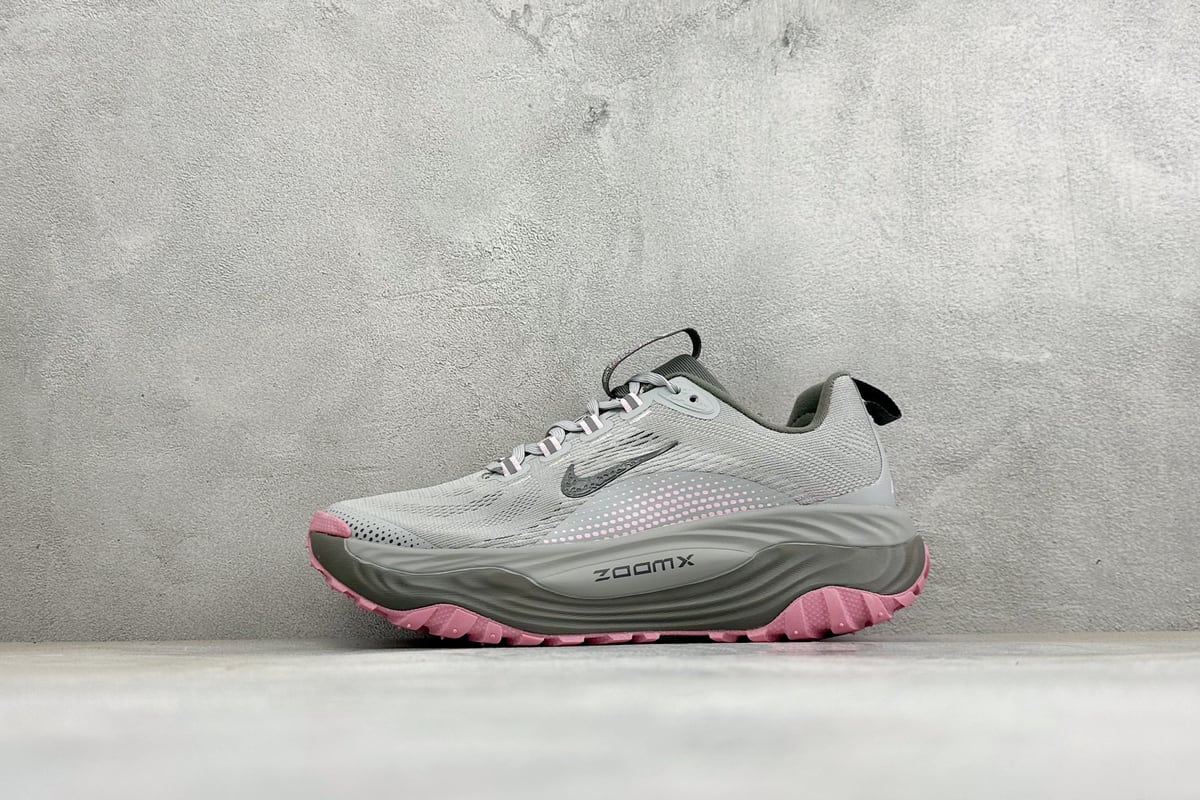 耐克 Nike ACG VOMERO TRAIL 防滑耐磨运动跑步鞋 灰黑粉 正面实拍图
