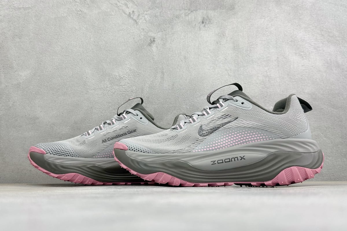 耐克 Nike ACG VOMERO TRAIL 防滑耐磨运动跑步鞋 灰黑粉 鞋跟实拍图