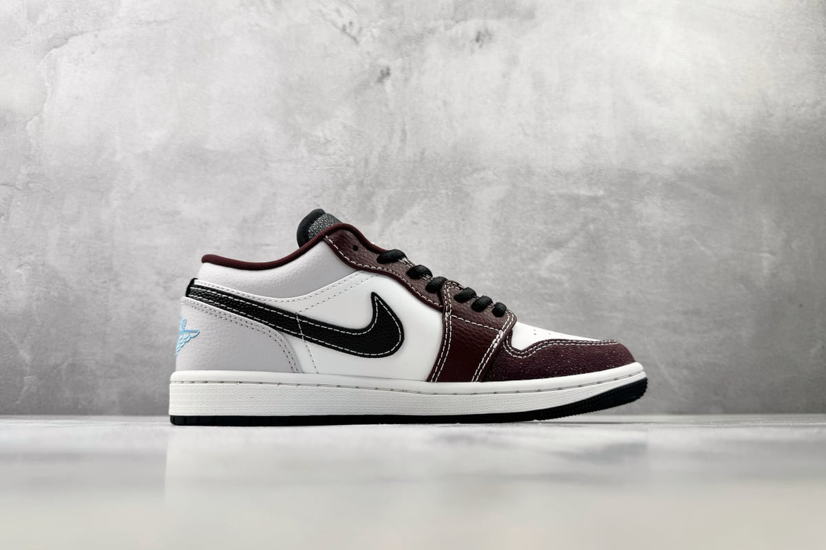乔丹 Air Jordan 1 白红 侧面实拍图