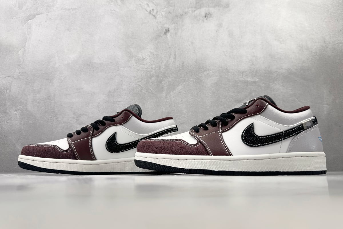 乔丹 Air Jordan 1 白红 鞋跟实拍图