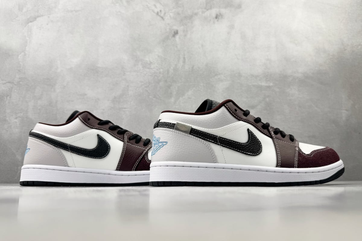 乔丹 Air Jordan 1 GCEL 顶峰白 鞋底实拍图