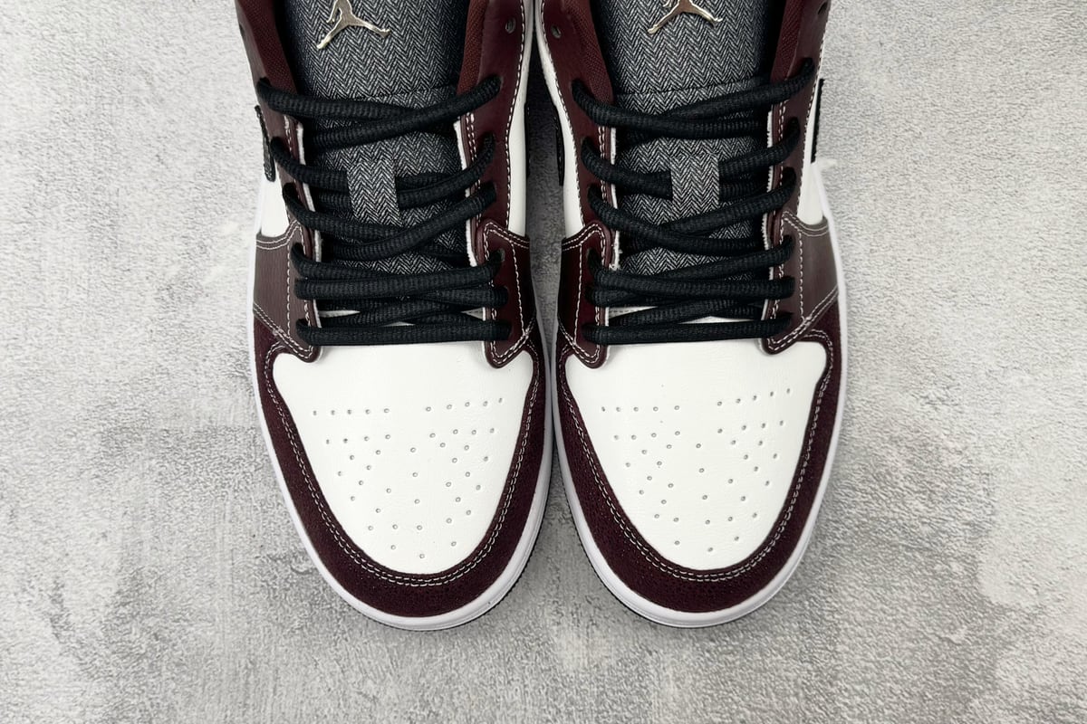 乔丹 Air Jordan 1 GCEL 顶峰白 鞋标实拍图