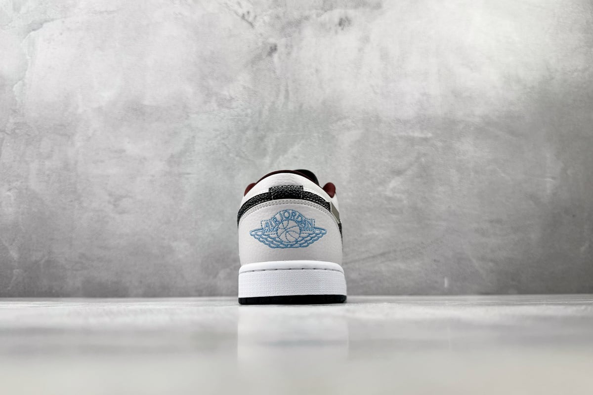 乔丹 Air Jordan 1 GCEL 顶峰白 细节实拍图
