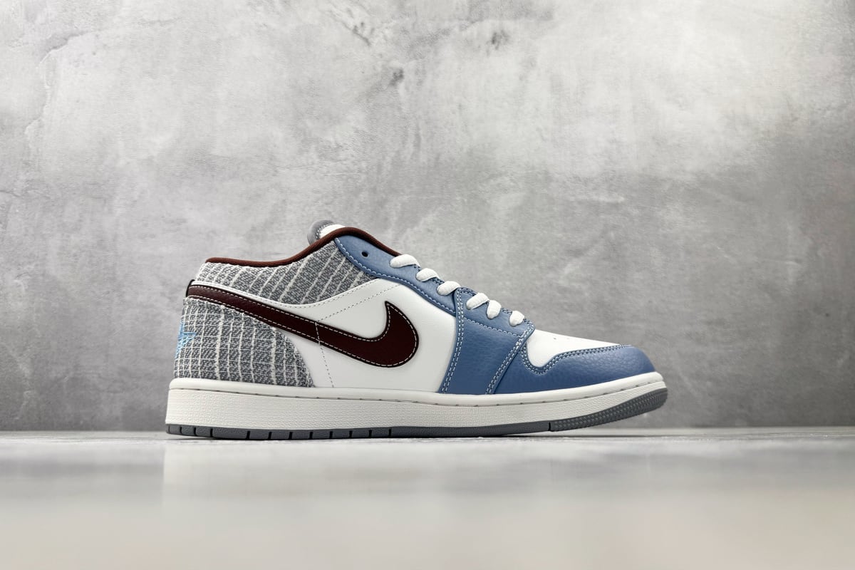 乔丹 Air Jordan 1 白蓝褐色 侧面实拍图