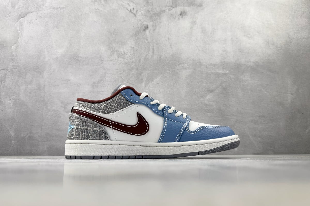 乔丹 Air Jordan 1 白蓝褐色 侧面实拍图