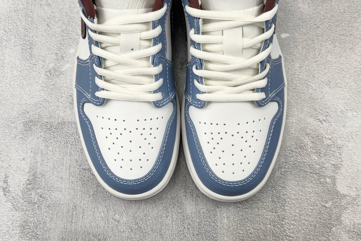 乔丹 Air Jordan 1 白蓝褐色 鞋标实拍图