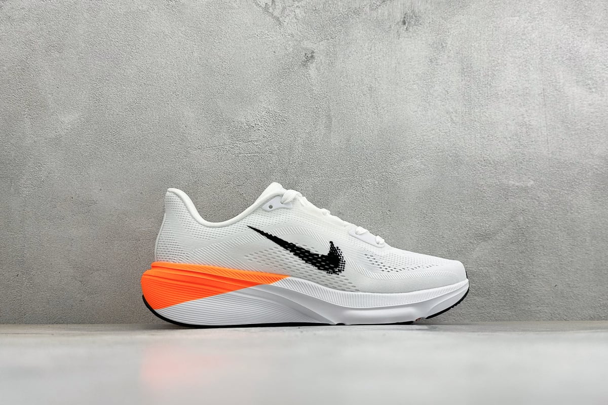 耐克 Nike Air Zoom Pegasus 42 耐克网面透气轻便耐磨跑鞋 白橙 侧面实拍图