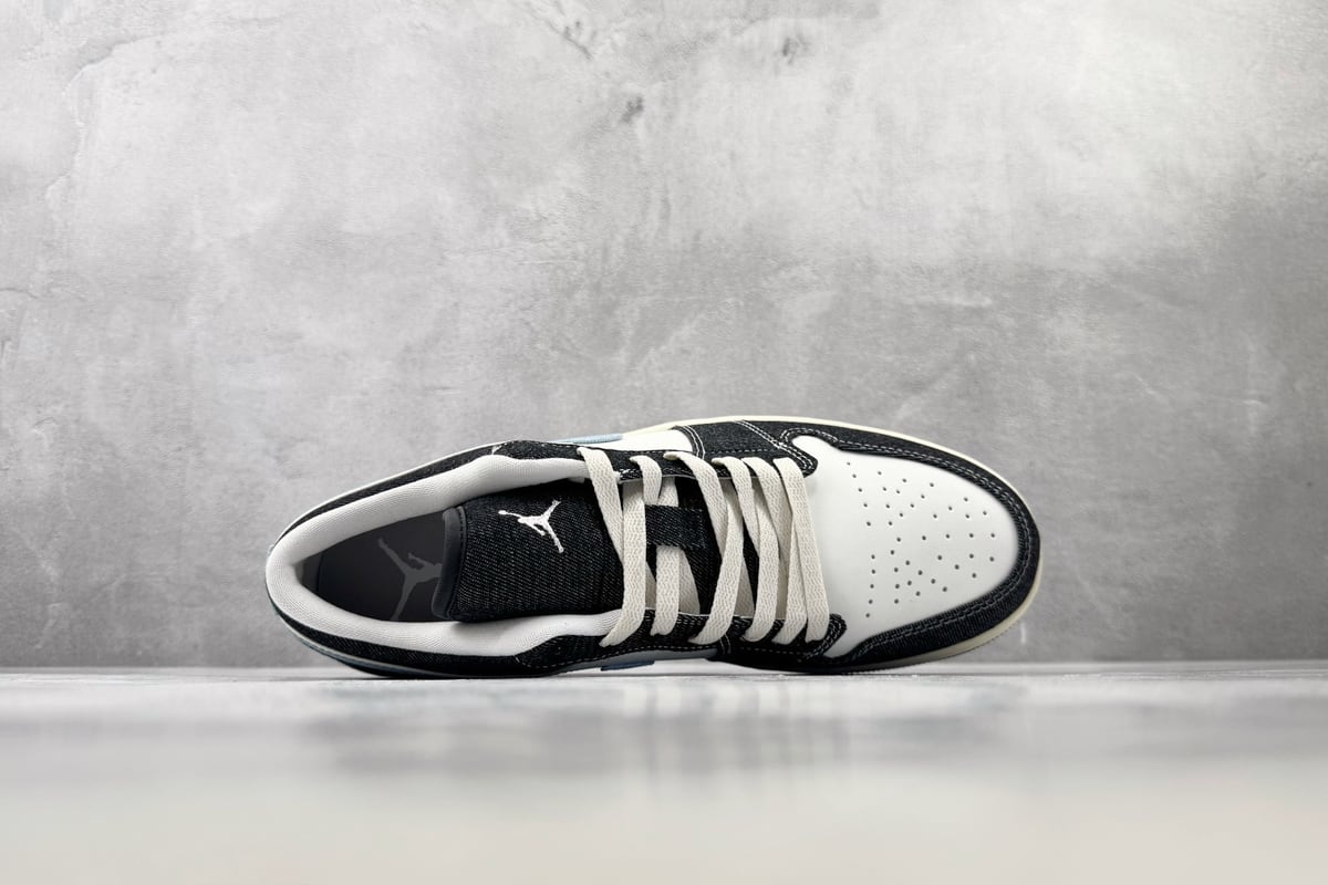 乔丹 Air Jordan 1 SE 蓝白色 背面实拍图