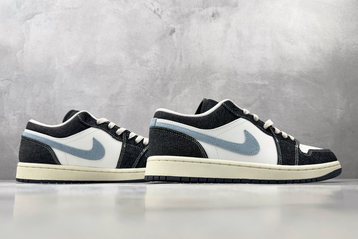 乔丹 Air Jordan 1 SE 蓝白色 鞋底实拍图