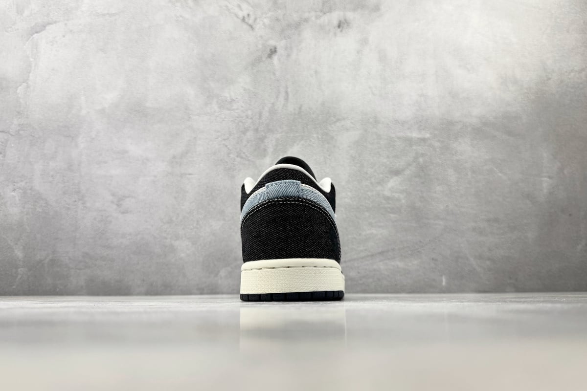 乔丹 Air Jordan 1 SE 蓝白色 细节实拍图