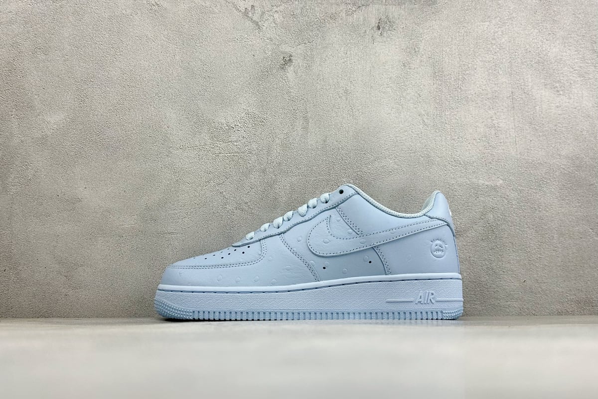 耐克 Nike x NK Air Force 1 Low 浅蓝 正面实拍图