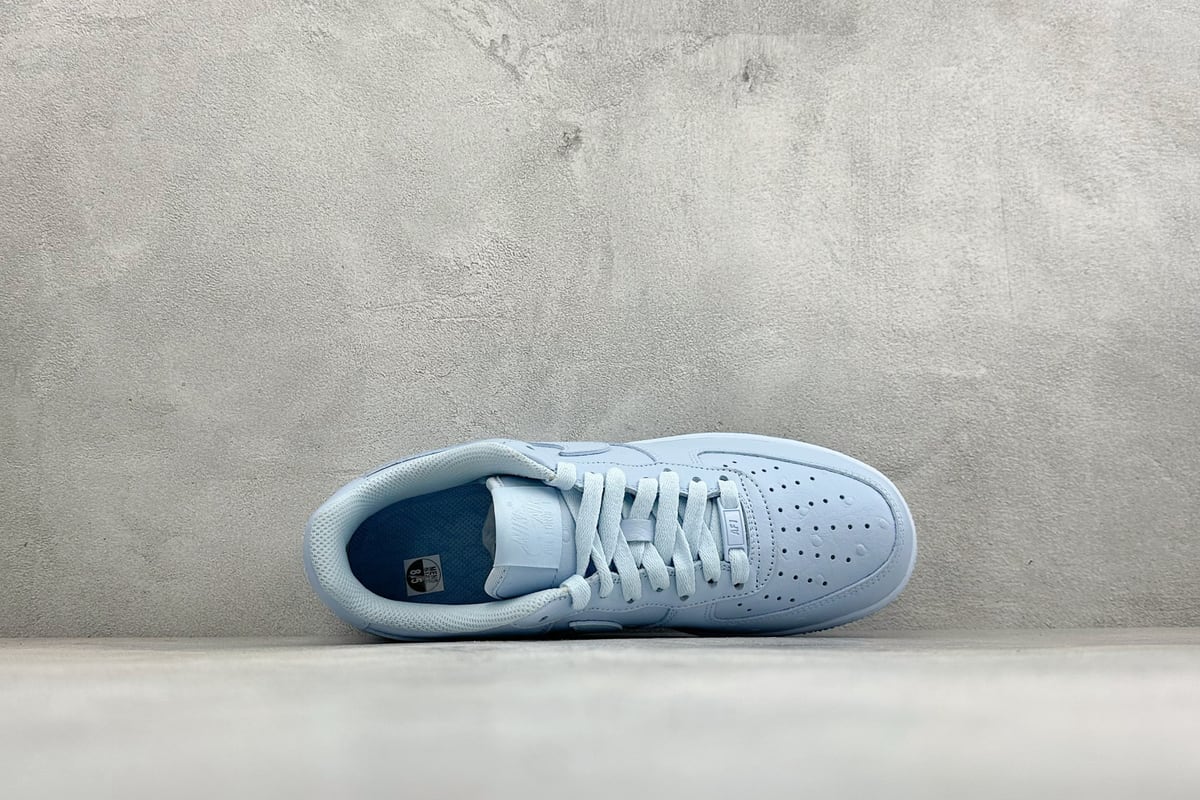 耐克 Nike x NK Air Force 1 Low 浅蓝 背面实拍图