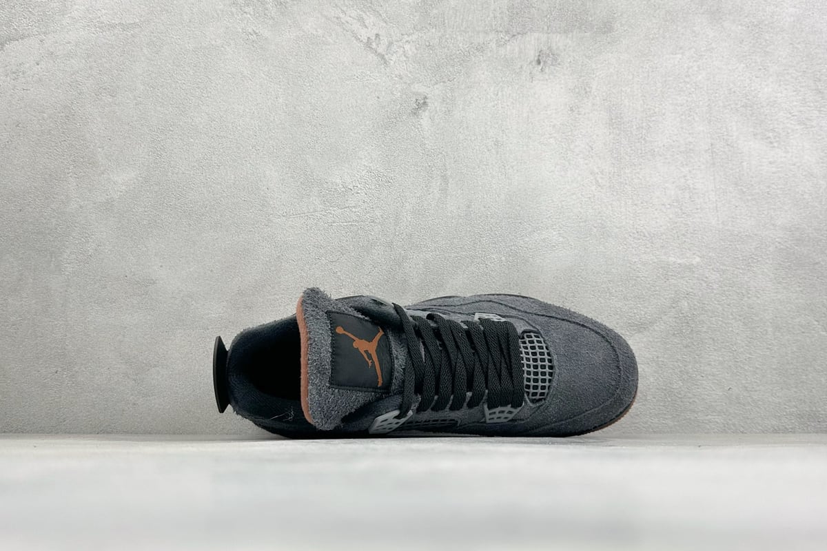 乔丹 Air Jordan 4 Retro 耐克迈克尔 灰黑 背面实拍图