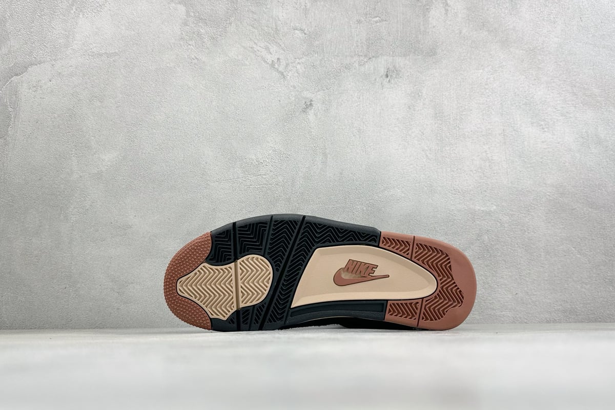 乔丹 Air Jordan 4 Retro 耐克迈克尔 灰黑 鞋头实拍图