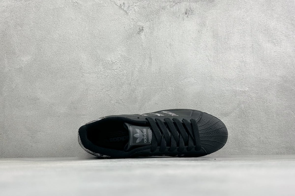 阿迪达斯 Adidas Originals Superstar 贝壳头板鞋 黑白 背面实拍图