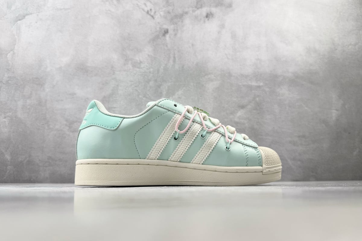 阿迪达斯 Adidas originals SUPERSTAR 2 绿色 侧面实拍图