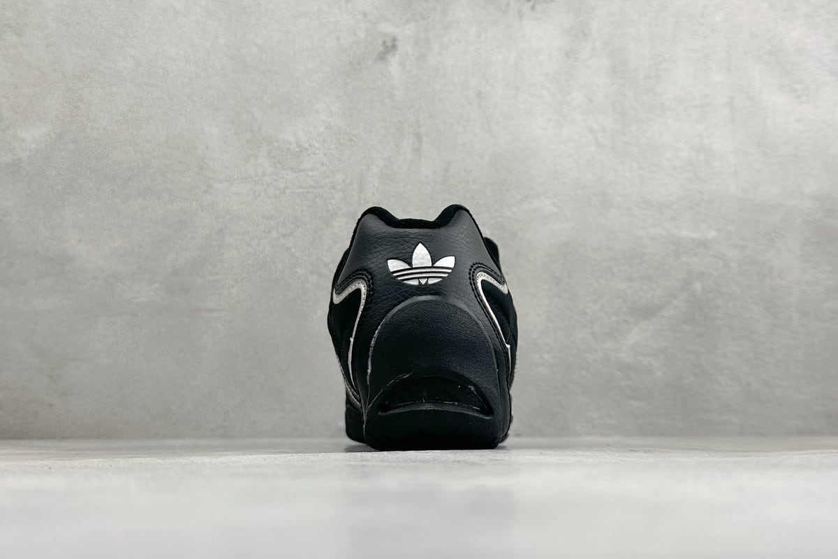 阿迪达斯 Adidas BAD BUBBY CAMPUS 复古面包鞋 黑蓝 鞋底实拍图