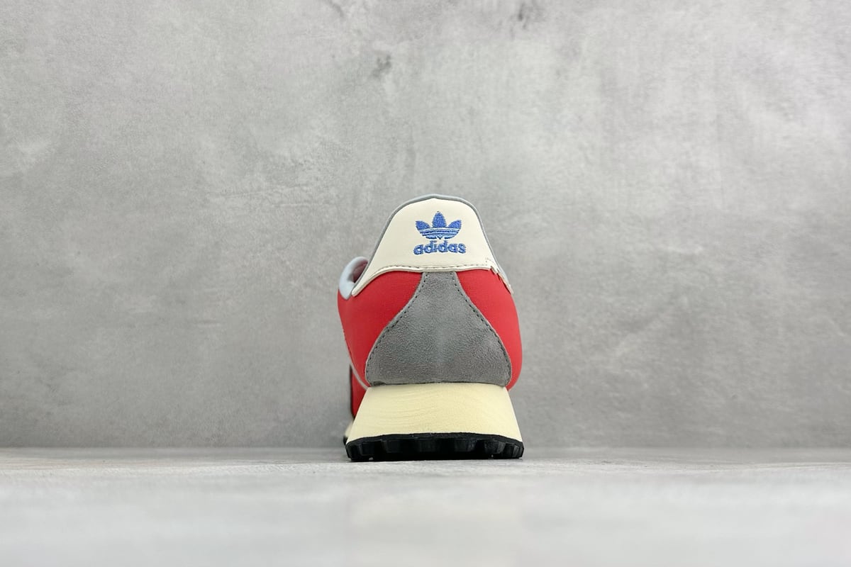 阿迪达斯 Adidas originals BW RUN 舒适贴合复古风德训跑步鞋 红灰 鞋底实拍图