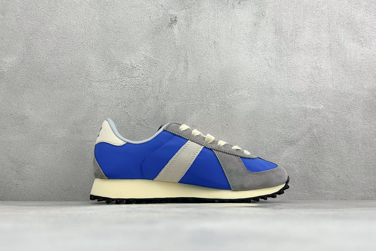 阿迪达斯 Adidas originals BW RUN 舒适贴合复古风德训跑步鞋 蓝灰 侧面实拍图