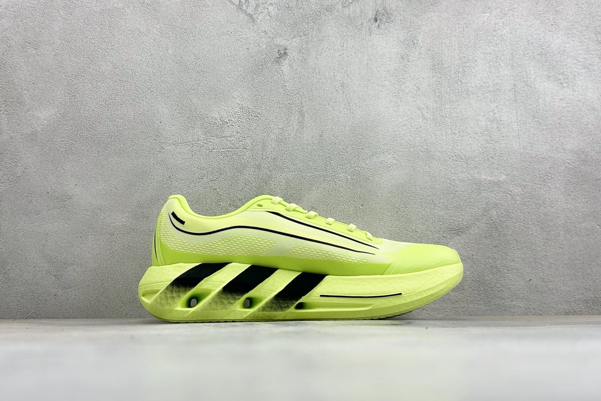 阿迪达斯 Adidas HyperBoost LITE 全新爆米绿花透气缓震跑步鞋 侧面实拍图