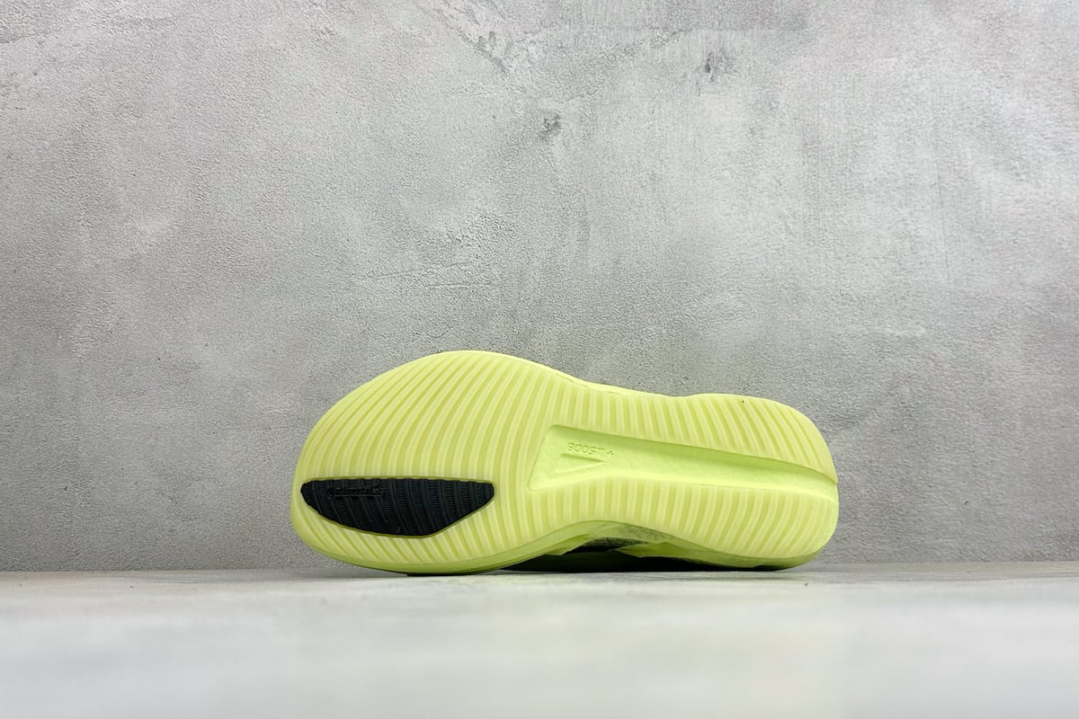阿迪达斯 Adidas HyperBoost LITE 全新爆米绿花透气缓震跑步鞋 鞋头实拍图