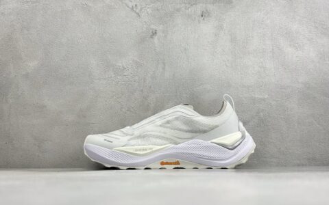 阿迪达斯Adidas Holo Peak 防滑运动舒适贴合低帮越野跑鞋白纯原版本 货号：KI1521