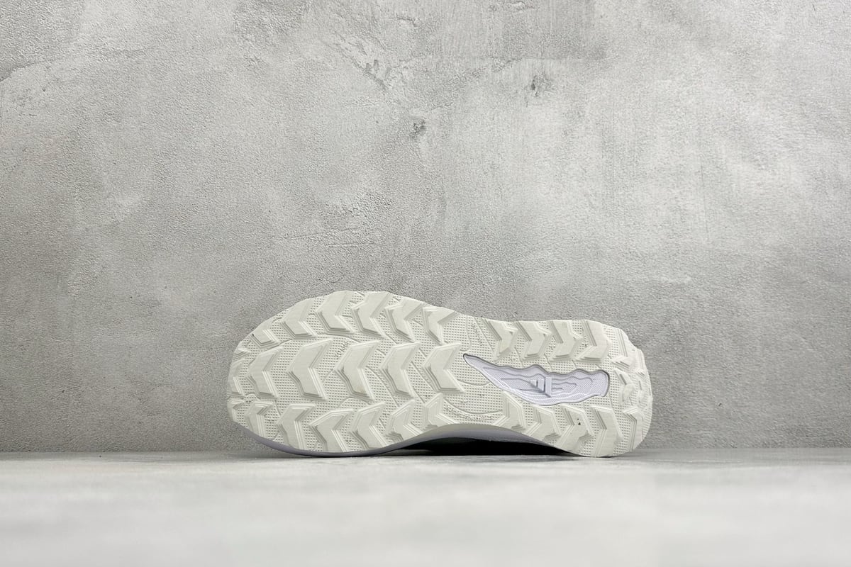 阿迪达斯 Adidas Holo Peak 防滑运动 舒适贴合 低帮越野跑鞋 白 鞋头实拍图