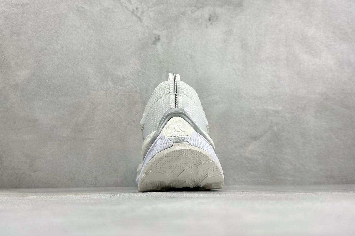 阿迪达斯 Adidas Holo Peak 防滑运动 舒适贴合 低帮越野跑鞋 白 鞋底实拍图