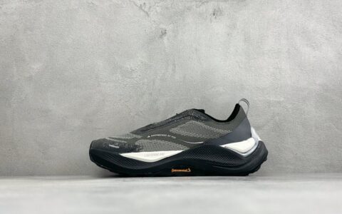 阿迪达斯Adidas Holo Peak 防滑运动舒适贴合低帮越野跑鞋黑白纯原版本 货号：KI1524