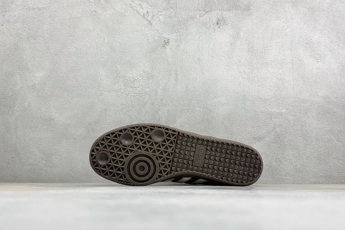 阿迪达斯 Adidas Originals Samba OG 黑粉橙 鞋头实拍图