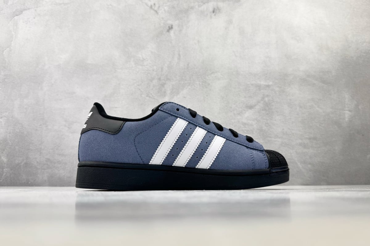 阿迪达斯 Adidas originals SUPERSTAR 2 墨水蓝白黑 侧面实拍图