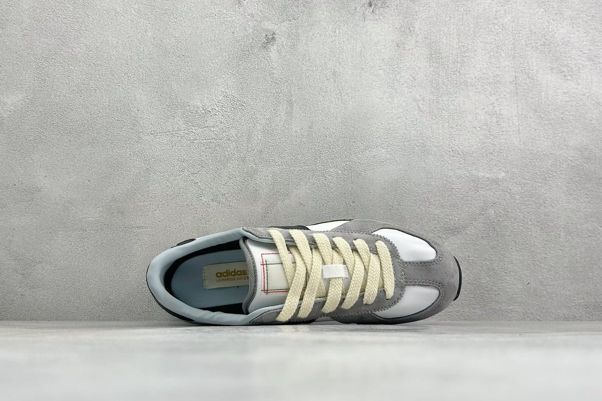 阿迪达斯 Adidas originals BW RUN 舒适贴合复古风德训跑步鞋 灰黑白 背面实拍图