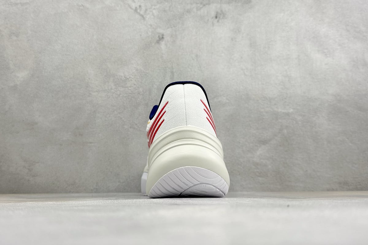 阿迪达斯 Adidas Originals Adistar 5M 白红蓝 鞋底实拍图