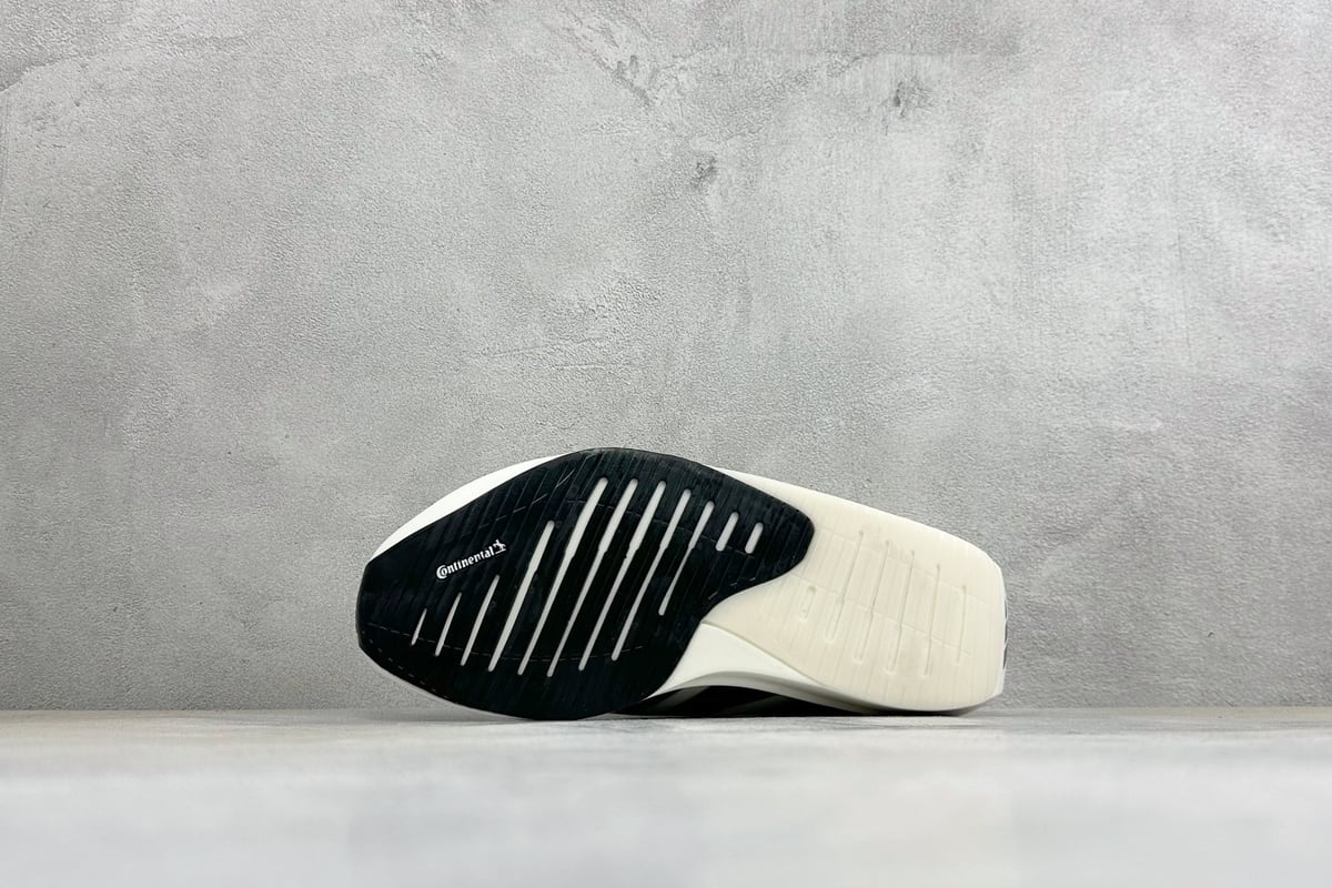 阿迪达斯 Adidas ADIZERO EVO SL 2 阿迪超轻透气缓震跑鞋 白黑 鞋头实拍图