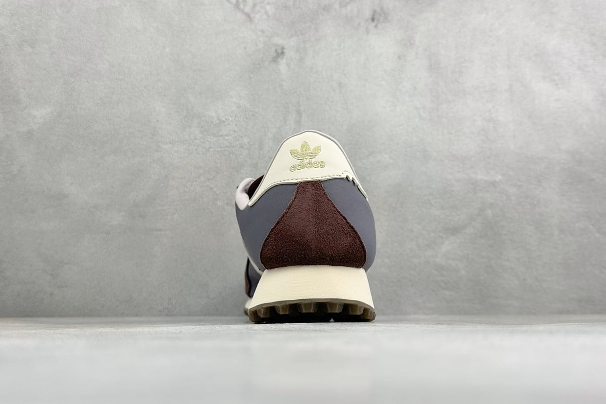 阿迪达斯 Adidas originals BW RUN 舒适贴合复古风德训跑步鞋 灰蓝棕 鞋底实拍图