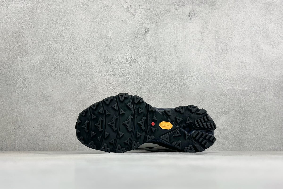 凯乐石 Kailas Fuga Ex3 陡坡稳定越野跑山鞋 黑白蓝 鞋头实拍图