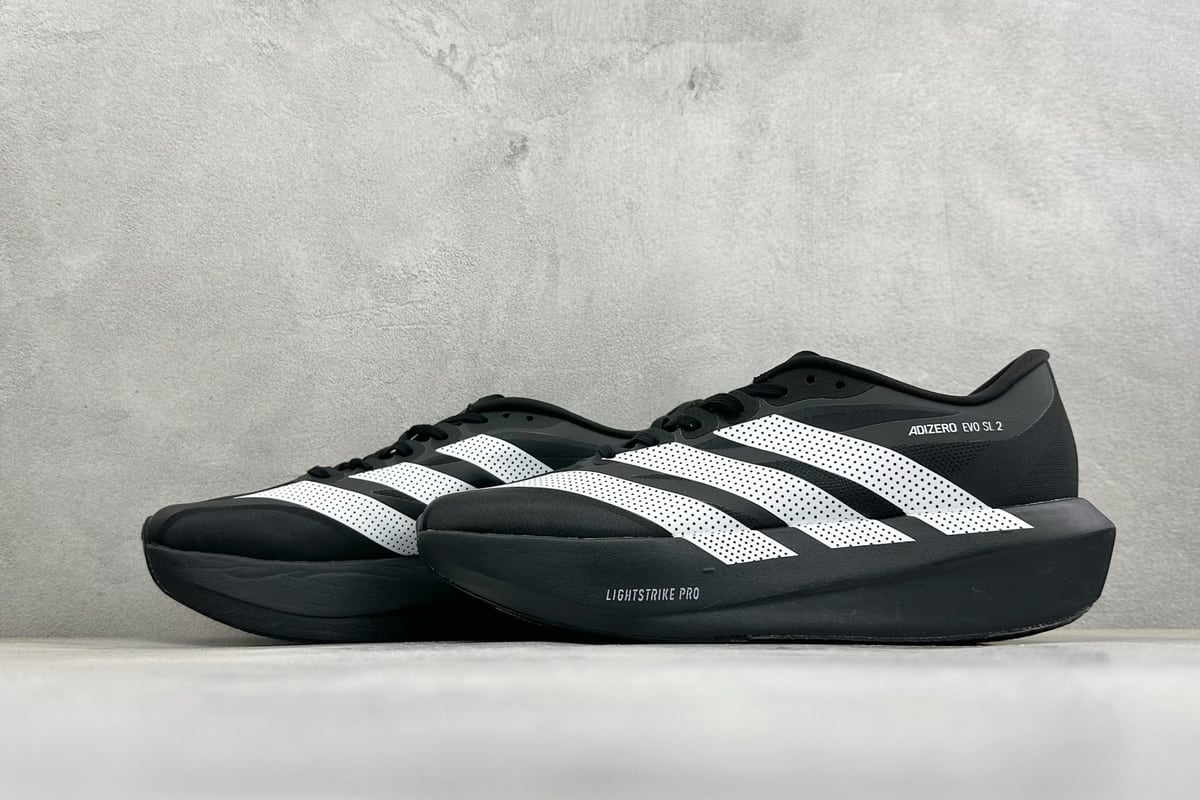 阿迪达斯 Adidas ADIZERO EVO SL 2 阿迪超轻透气缓震跑鞋 黑白 鞋跟实拍图