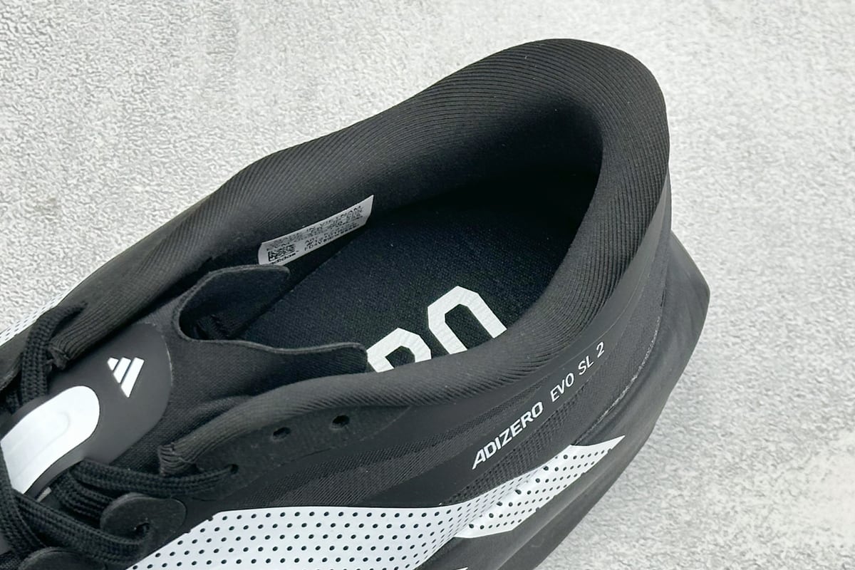 阿迪达斯 Adidas ADIZERO EVO SL 2 阿迪超轻透气缓震跑鞋 黑白 上脚实拍图