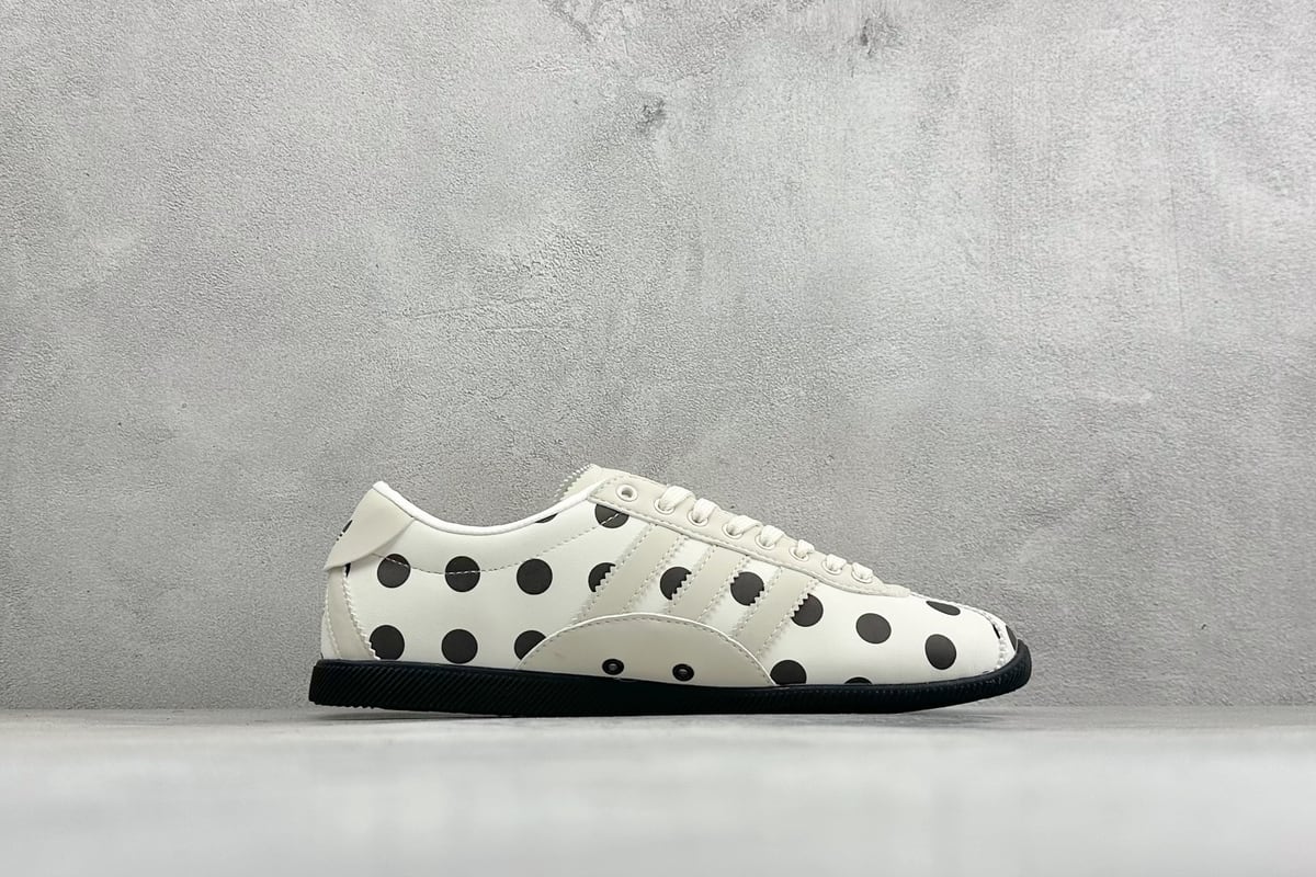 阿迪达斯 Adidas originals ANFU W 皮革织物 低帮生活休闲鞋 白 侧面实拍图